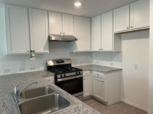 5929 Antonio PL, Seguin, TX 78155