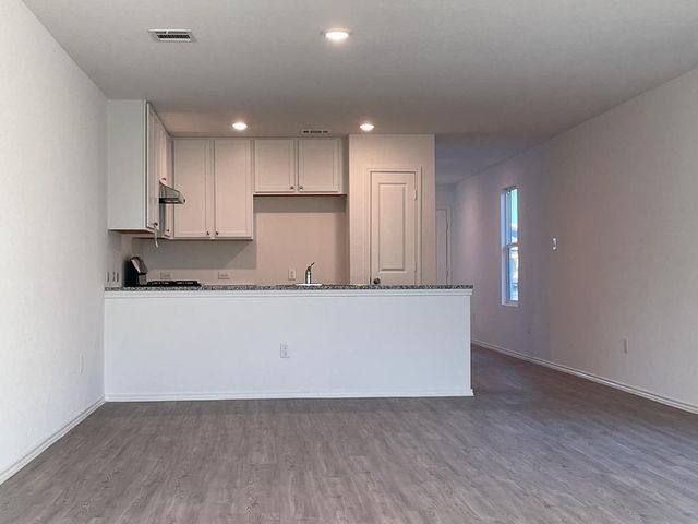 5929 Antonio PL, Seguin, TX 78155