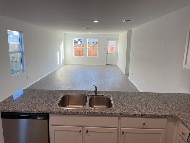 5929 Antonio PL, Seguin, TX 78155