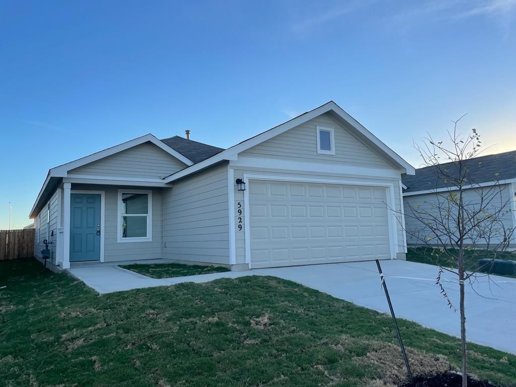 5929 Antonio PL, Seguin, TX 78155