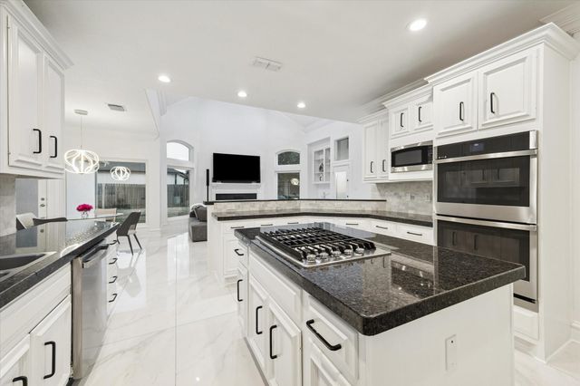 5671 Grand Floral Boulevard, Houston, TX 77041