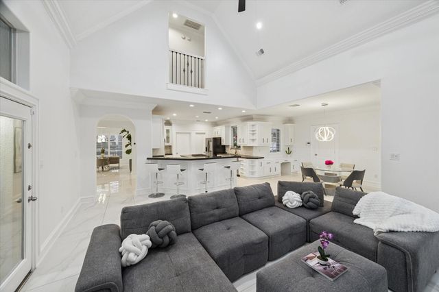 5671 Grand Floral Boulevard, Houston, TX 77041