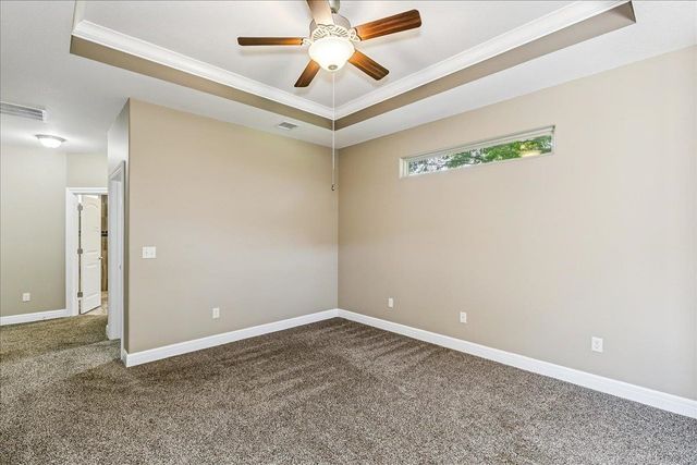 4872 N Prestwick Ave, Bel Aire, KS 67226