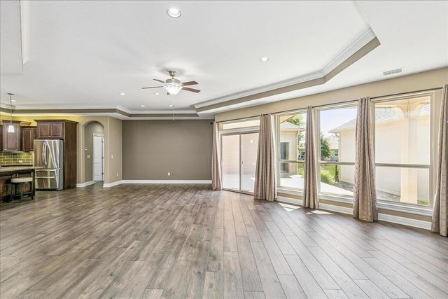 4872 N Prestwick Ave, Bel Aire, KS 67226