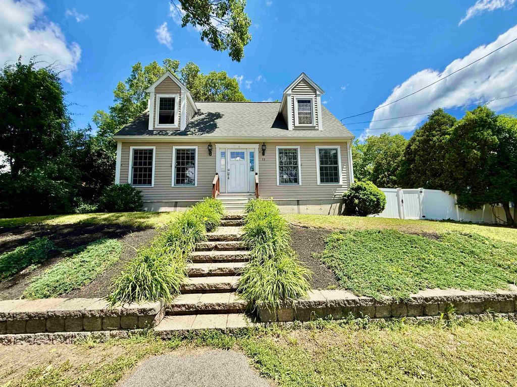 13 N Martin Road, Amesbury, MA 01913