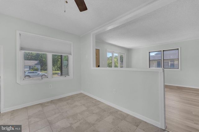 417 ROBERTS, Bellmawr, NJ 08031