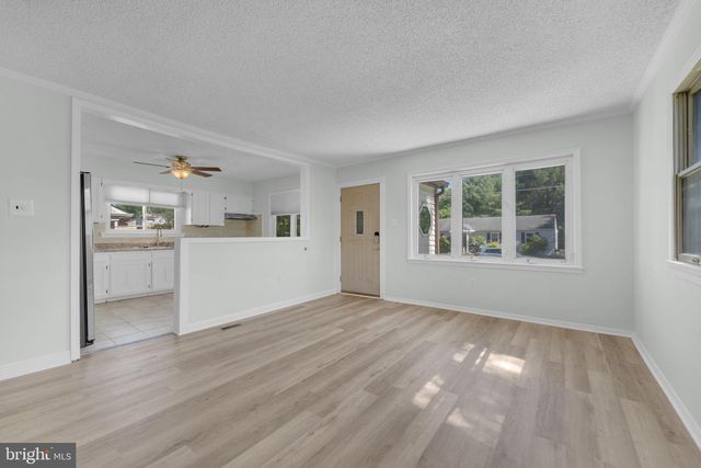 417 ROBERTS, Bellmawr, NJ 08031