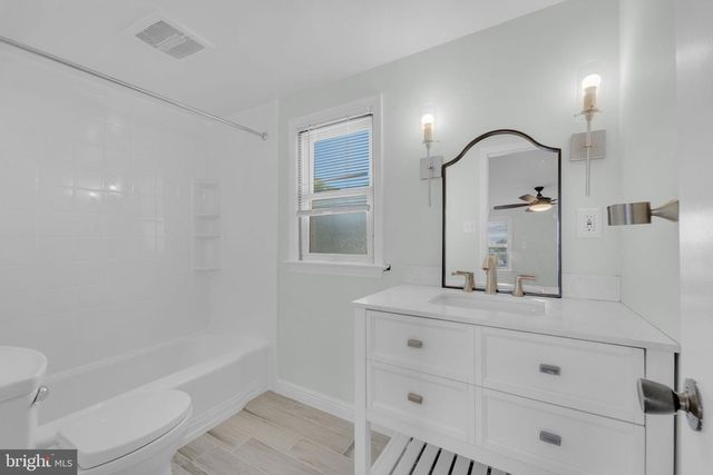 417 ROBERTS, Bellmawr, NJ 08031