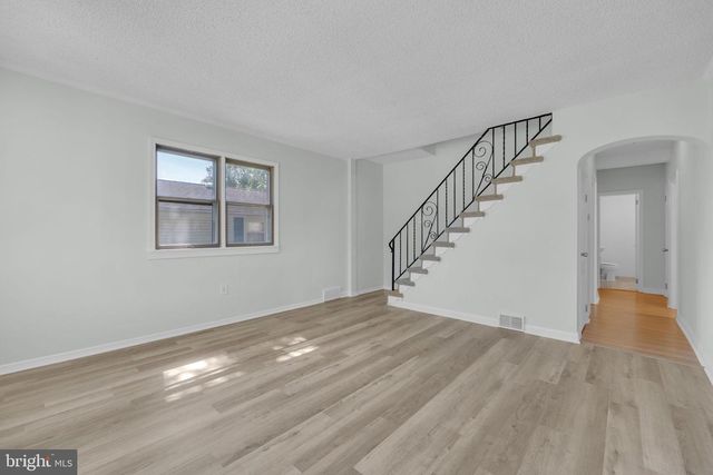 417 ROBERTS, Bellmawr, NJ 08031