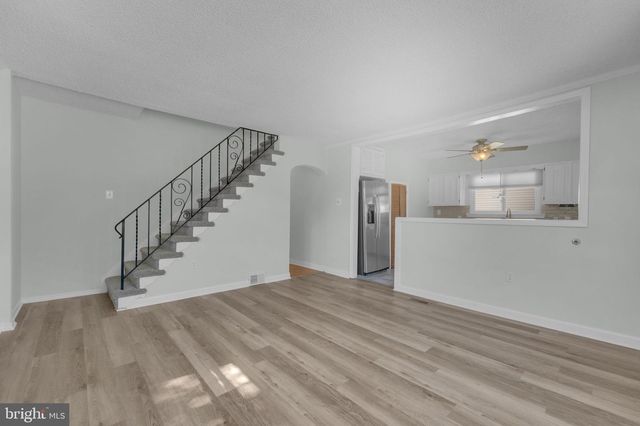 417 ROBERTS, Bellmawr, NJ 08031