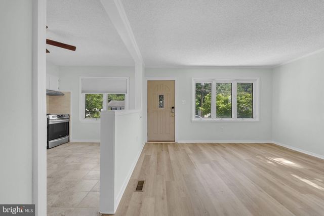 417 ROBERTS, Bellmawr, NJ 08031