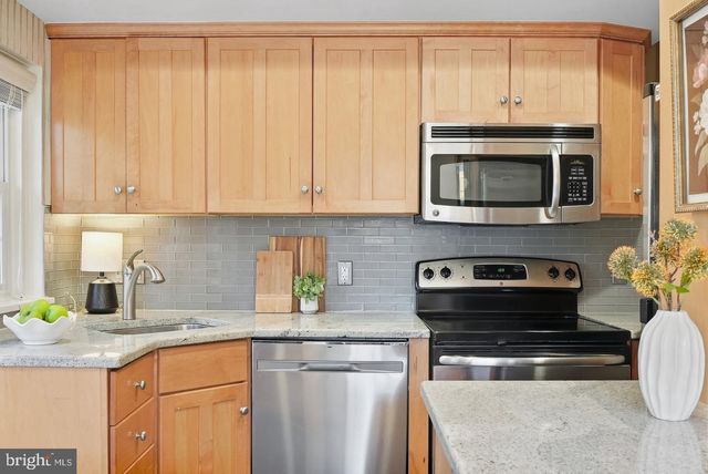 3615 S TAYLOR ST S, Arlington, VA 22206