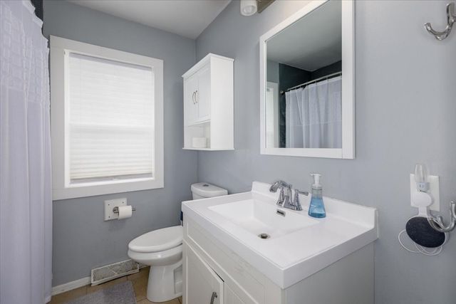 100 NE Circle Drive, Grimes, IA 50111