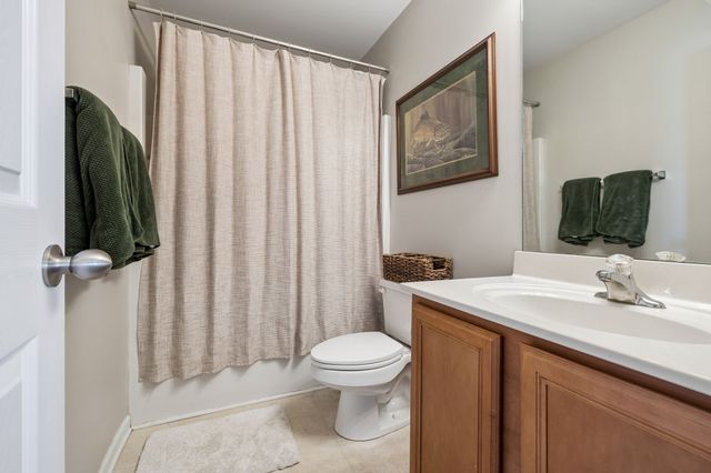 1749 Red Jacket Dr, Antioch, TN 37013