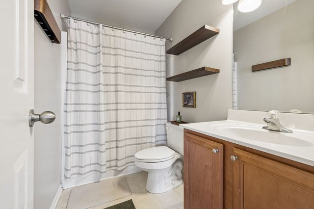 1749 Red Jacket Dr, Antioch, TN 37013