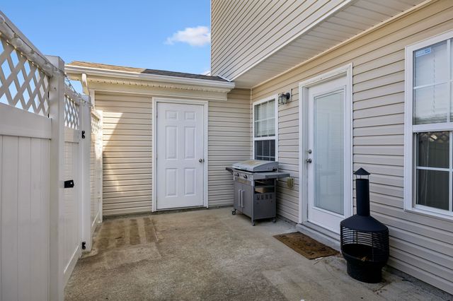 1749 Red Jacket Dr, Antioch, TN 37013