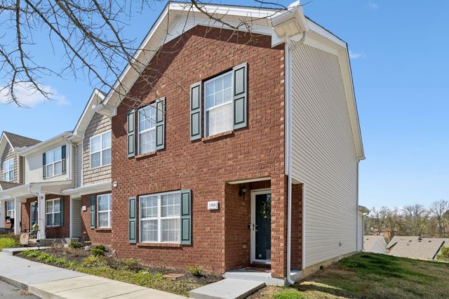 1749 Red Jacket Dr, Antioch, TN 37013