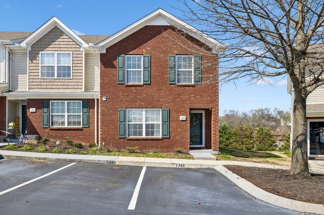 1749 Red Jacket Dr, Antioch, TN 37013