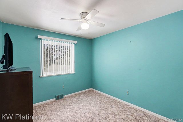 28599 Citation Drive, Roseville, MI 48066