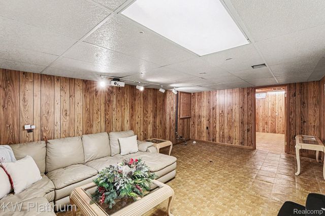 28599 Citation Drive, Roseville, MI 48066