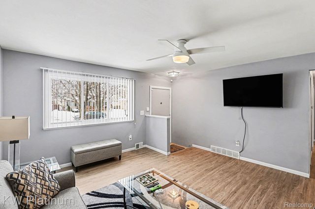 28599 Citation Drive, Roseville, MI 48066