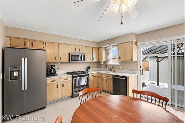 28599 Citation Drive, Roseville, MI 48066