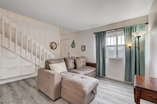 4770 Topaz Street 104, Las Vegas, NV 89121