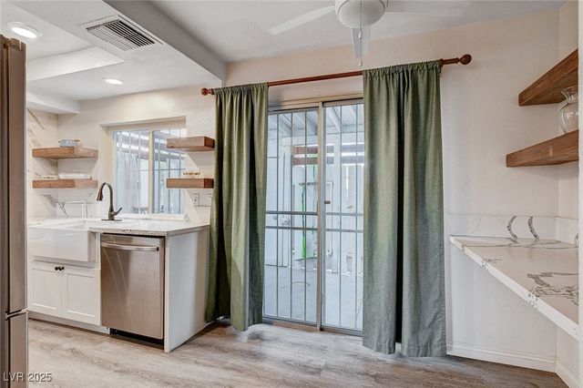 4770 Topaz Street 104, Las Vegas, NV 89121