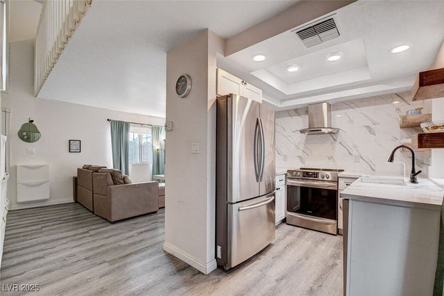 4770 Topaz Street 104, Las Vegas, NV 89121