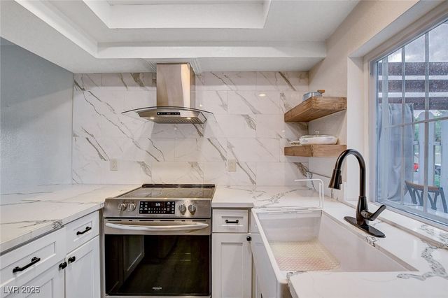 4770 Topaz Street 104, Las Vegas, NV 89121