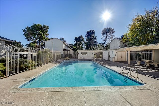 4770 Topaz Street 104, Las Vegas, NV 89121