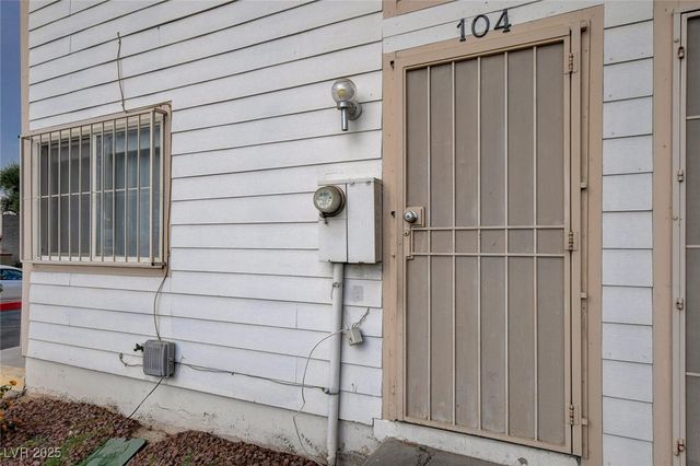 4770 Topaz Street 104, Las Vegas, NV 89121