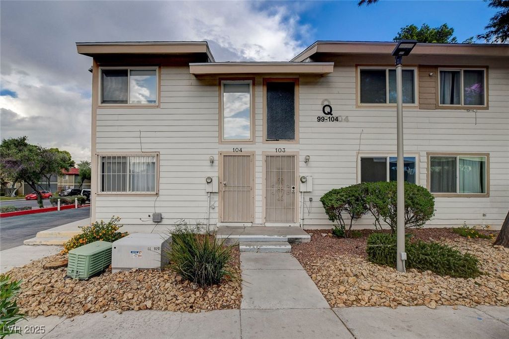 4770 Topaz Street 104, Las Vegas, NV 89121