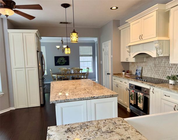 13 Oak VW, Round Rock, TX 78664