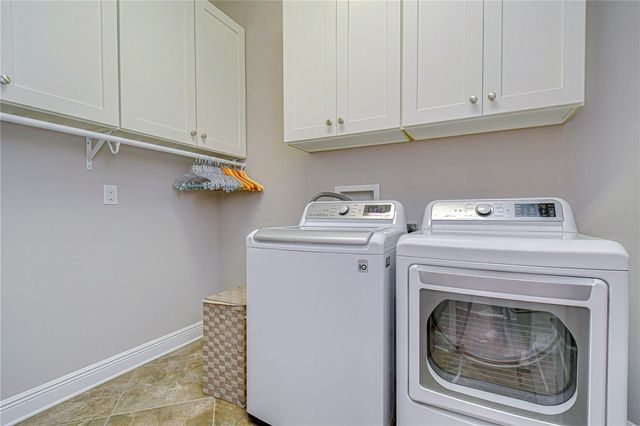 6005 SPARROWHEAD WAY, Lithia, FL 33547