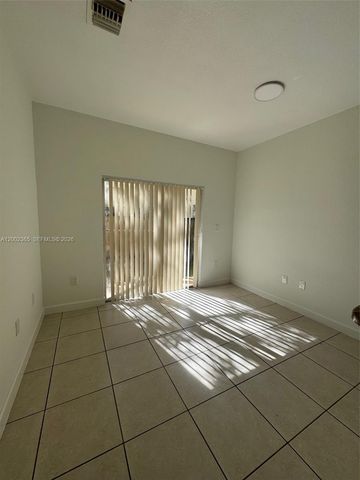 1652 SE 28th St 105, Homestead, FL 33035