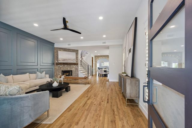 413 W 21st Street, Houston, TX 77008
