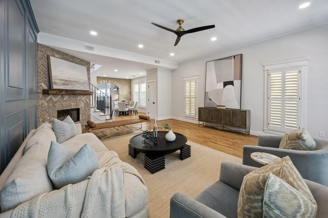 413 W 21st Street, Houston, TX 77008