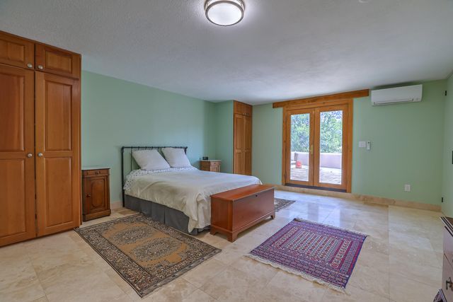 203 Spring Creek Drive NE, Albuquerque, NM 87122