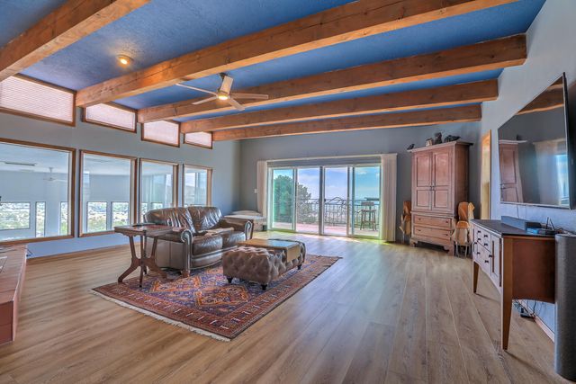 203 Spring Creek Drive NE, Albuquerque, NM 87122