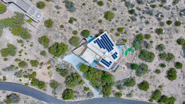203 Spring Creek Drive NE, Albuquerque, NM 87122