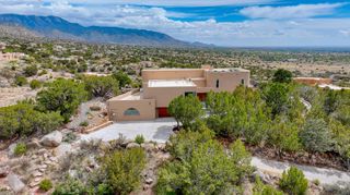 203 Spring Creek Drive NE, Albuquerque, NM 87122