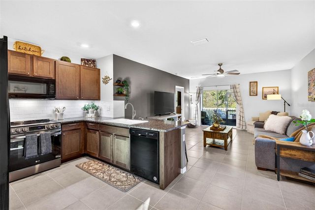 32865 BROOKS HAWK LANE, Wesley Chapel, FL 33543