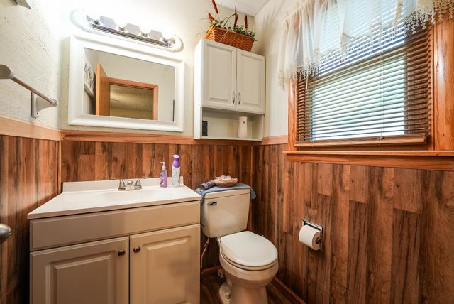1646 N Montana Ave, El Dorado, KS 67042