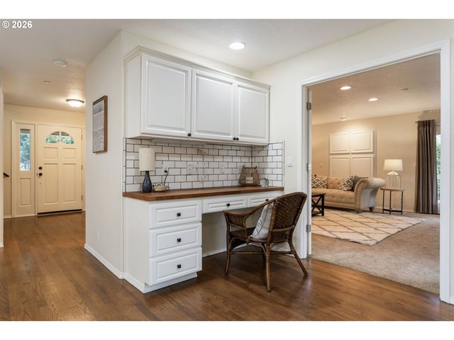1727 Nw 30TH Cir, Camas, WA 98607