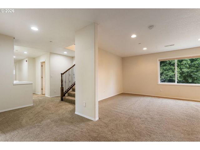 1727 Nw 30TH Cir, Camas, WA 98607