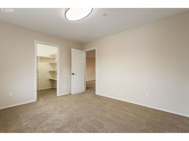 1727 Nw 30TH Cir, Camas, WA 98607