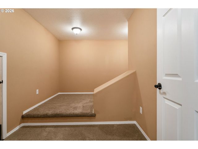 1727 Nw 30TH Cir, Camas, WA 98607