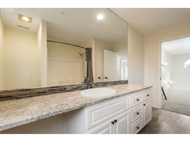 1727 Nw 30TH Cir, Camas, WA 98607