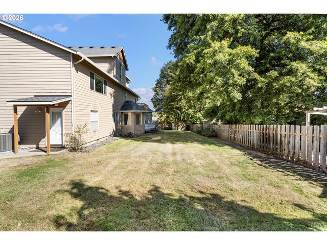 1727 Nw 30TH Cir, Camas, WA 98607